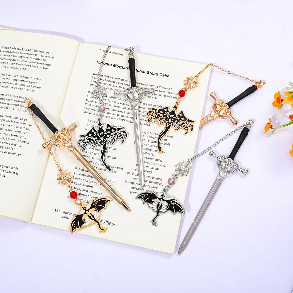 Segnalibro in metallo con drago della quarta ala - Pagina degli accessori per i fan dei libri fantasy, forniture per ufficio etichettate, offerte per insegnanti, amici