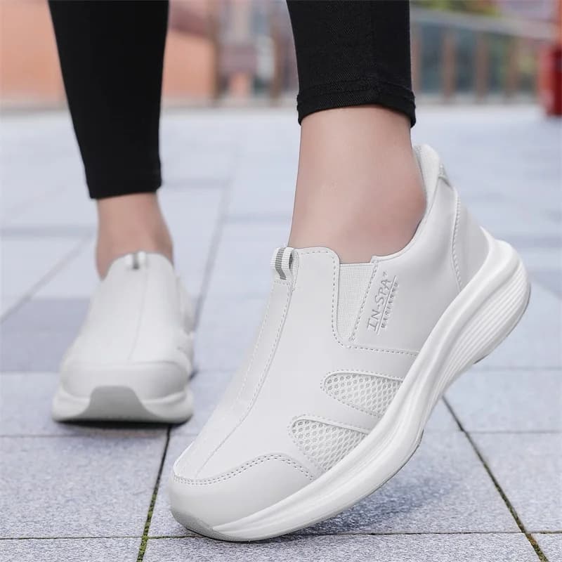 Women Men Nurse Work Shoes Breathable Mesh Slip-on Loafers White Black Casual Comfortable Medical Hospital Shoes for Couples