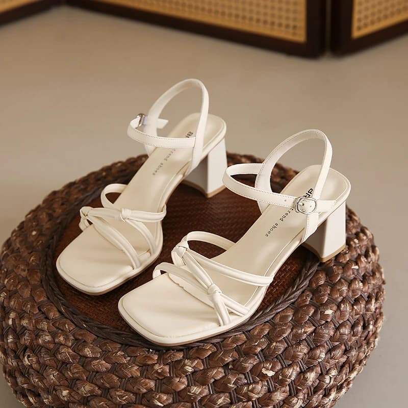 Tacchi alti bellissimi argento 2025 Sandali con tacco largo open-toe da donna nuovi estivi