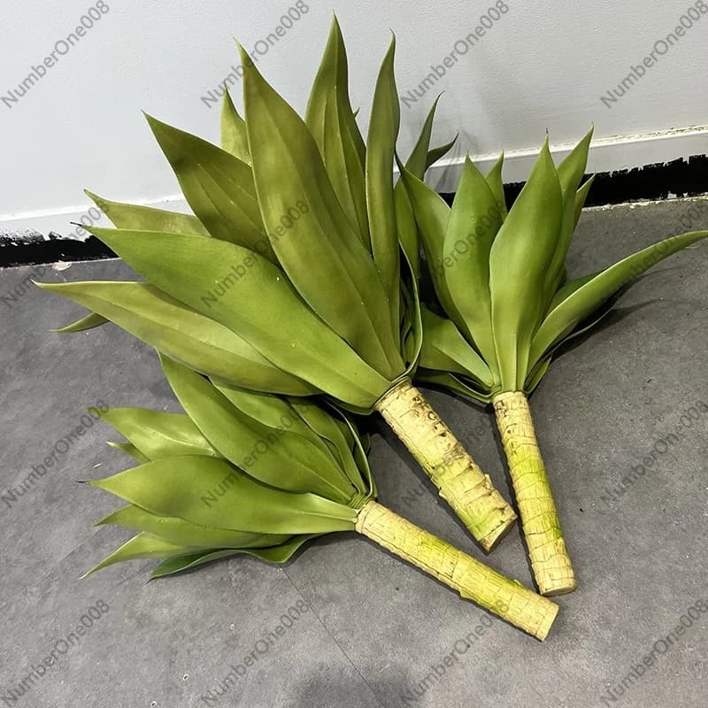 Piante verdi artificiali in vaso in stile nordico, agave artificiali per decorazioni interne e giardini.