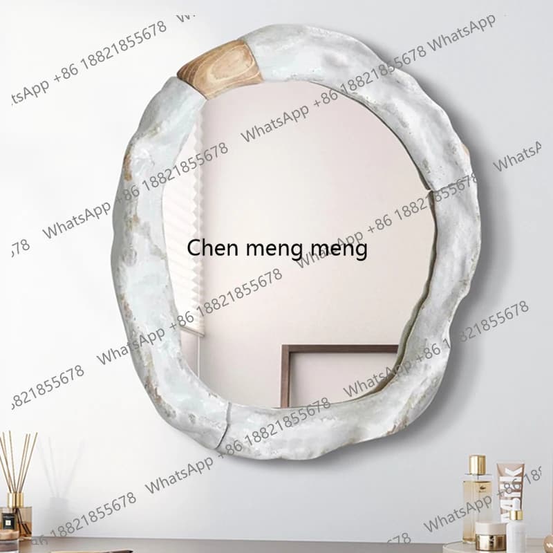 Specchio da bagno di lusso leggero, specchio da toeletta per camera da letto principale sospeso in stile crema irregolare europeo, specchio decorativo B&B