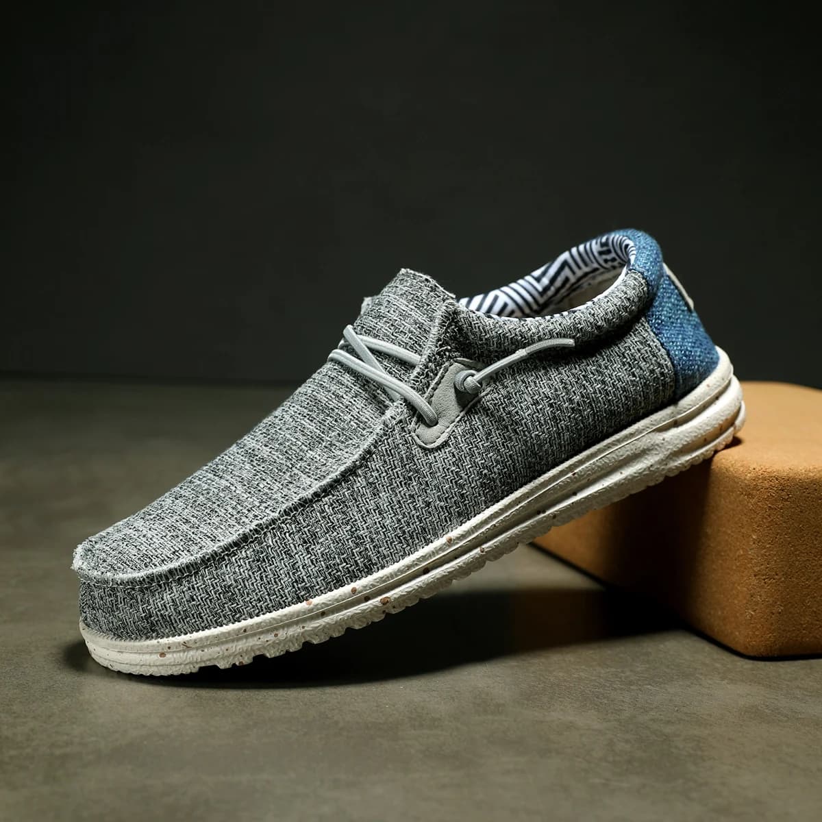 Men Casual Shoes High Quality Original Design Luxyry Lightweight Canvas Shoes Outdoor Resistant Fashion Brand Loafers Street