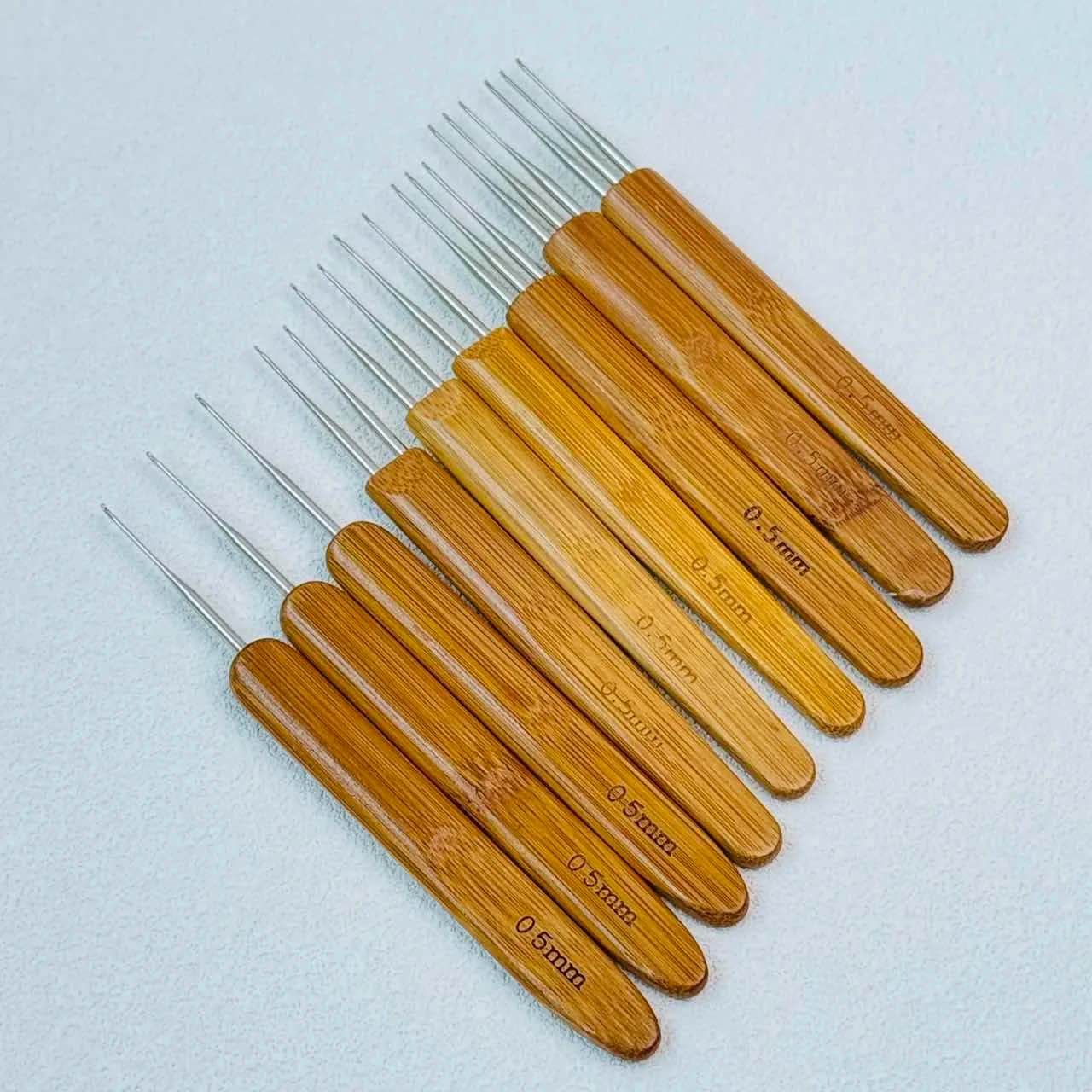 0.5mm Dreadlock Crochet Hook Wood Crochet Needles Hair Dreadlocks Tool For Braid Hair Craft Set