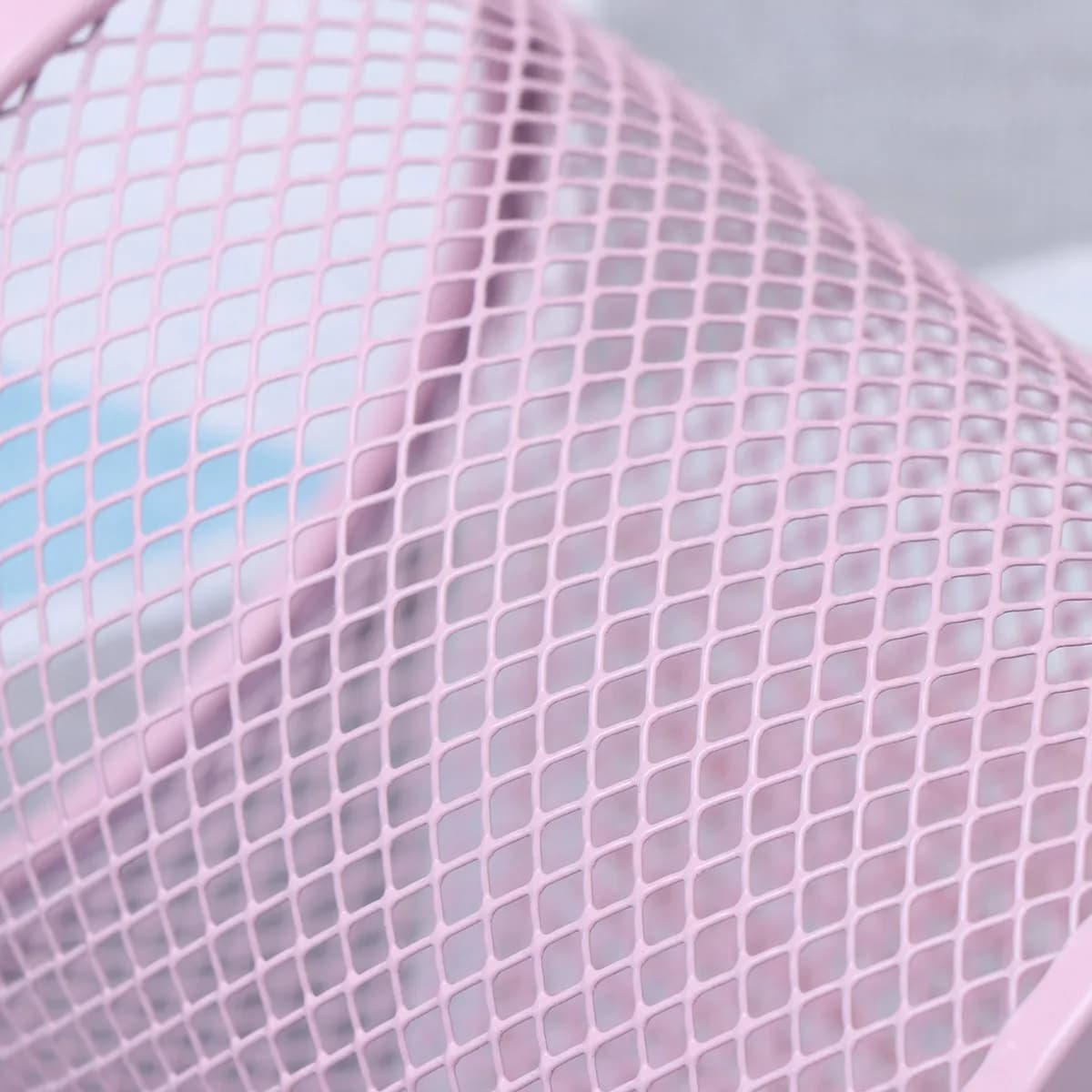 Cestino da scrivania rotondo rosa in metallo, mini cestino per rifiuti, astuccio, cestino portaoggetti, organizer multiuso per ufficio e camera da letto