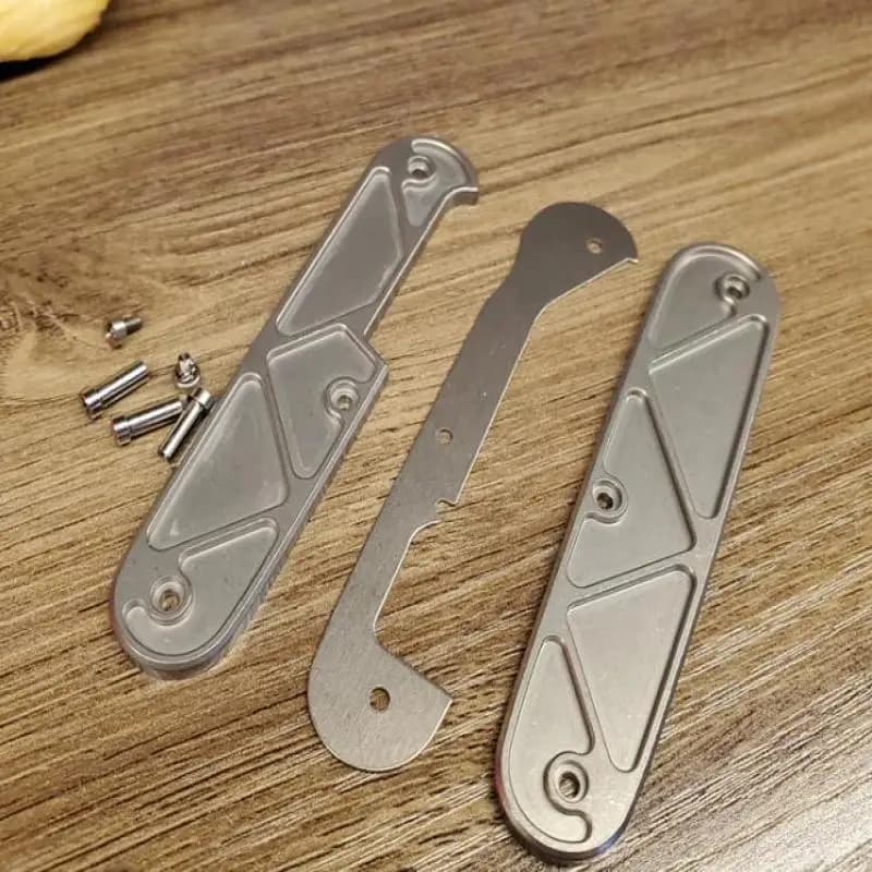 1 set di impugnature in lega di titanio con rivestimento in titanio per Victorinox Swiss Army da 91 mm a 4 strati