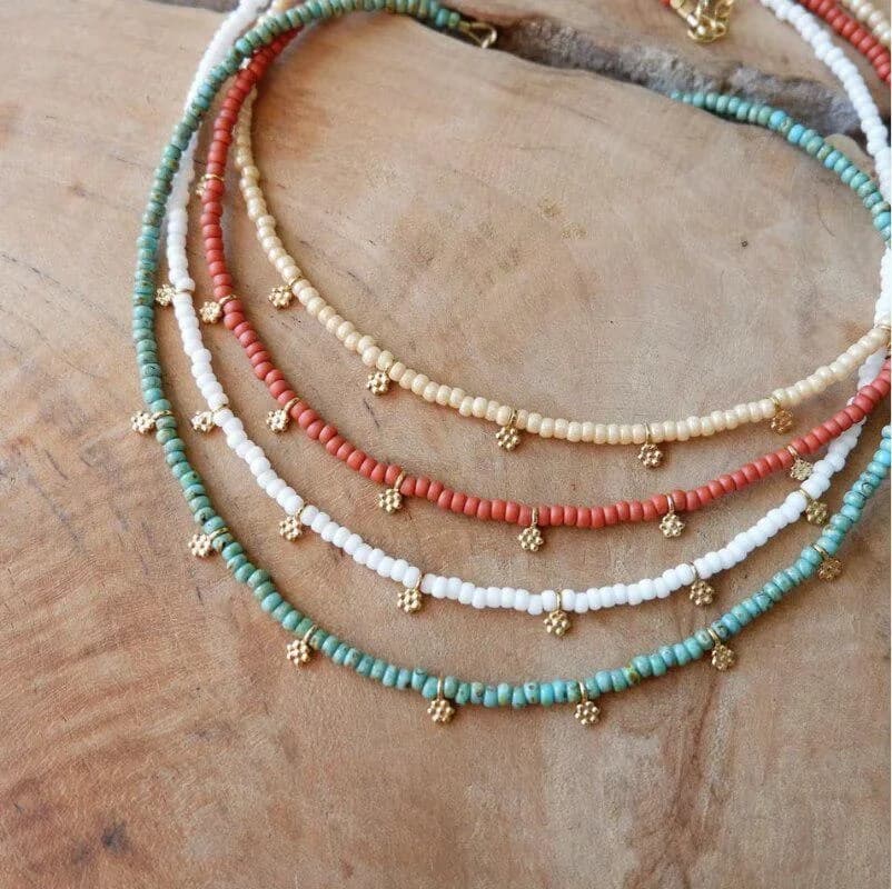 Round neck necklace with Boho color seed beads with beautiful neck flowers round neck with neck level birthday gifts for her