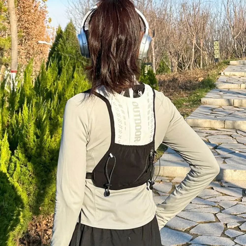 Lightweight Hydration Running Vest Breathable Reflective Design Hydration Pack Waterproof Multifunctional