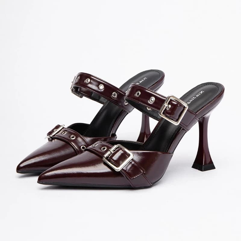 Ciabatte da donna con fibbia in metallo alla moda con tacchi Designer di lusso in pelle PU Sandali con tacco a punta Tacchi punk gotici per donna