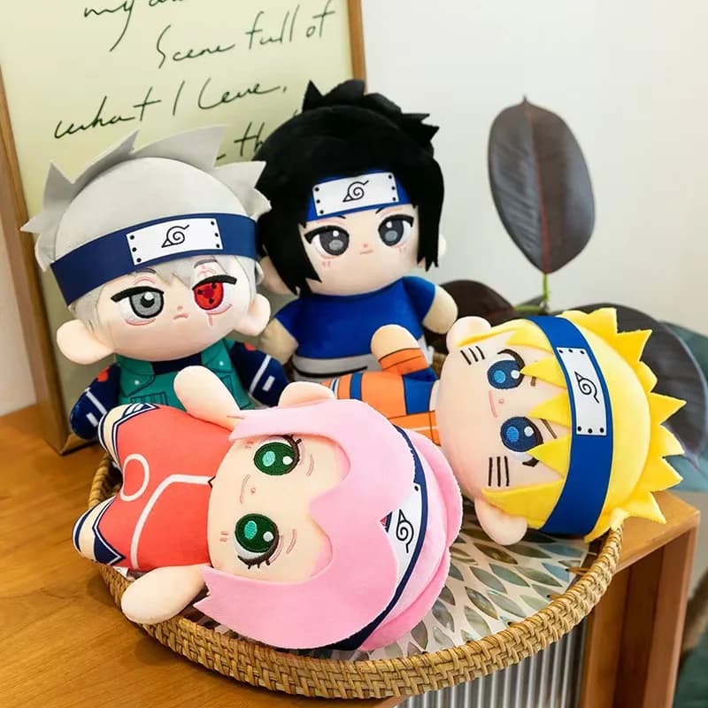 Naruto Anime giocattoli di peluche carino Sasuke Sakura Plushie Kawaii Kakashi roba morbida arredamento della camera delle bambole per il regalo di compleanno