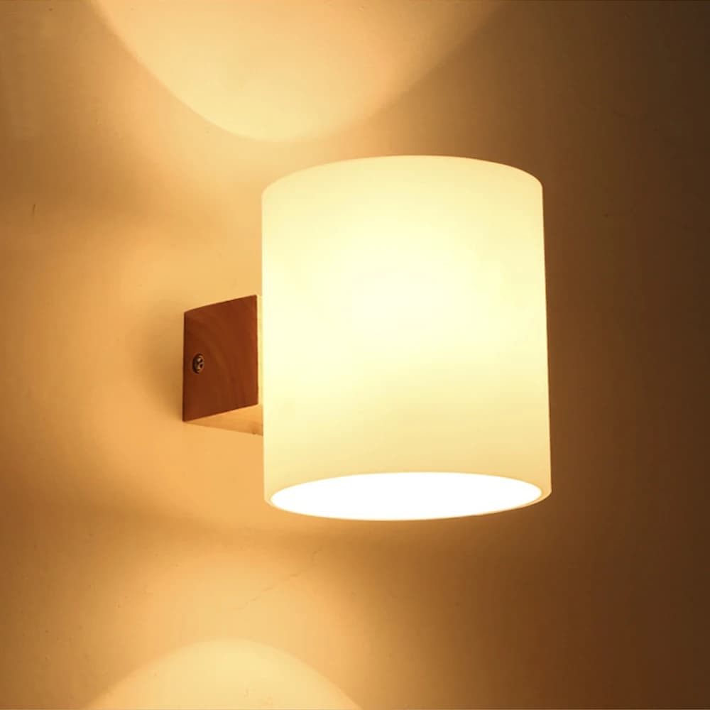 Lampada da parete a LED moderna in stile giapponese applique da parete in legno nordico per la casa soggiorno bagno camera da letto Decor luce da comodino