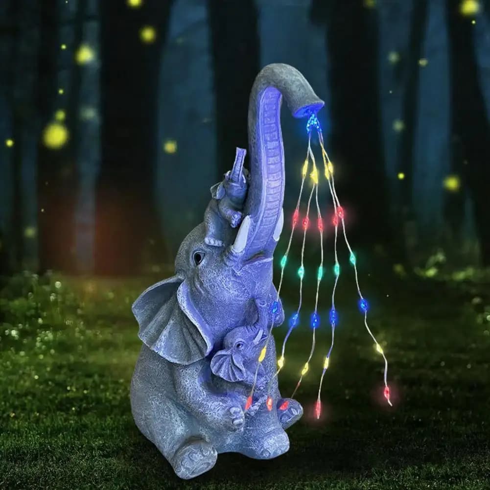 Lampada Solare a Forma di Elefante, Statua da Giardino con Luce LED e Funzione Irrigazione, Decorazione Impermeabile per Esterni, Patio e Prato, Regalo per Donne
