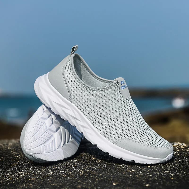 Breathable Low Top Men Flat Sneakers Non Slip Wear Resistant Outsole Simple Daily Fashion Versatile Outdoor Footwear