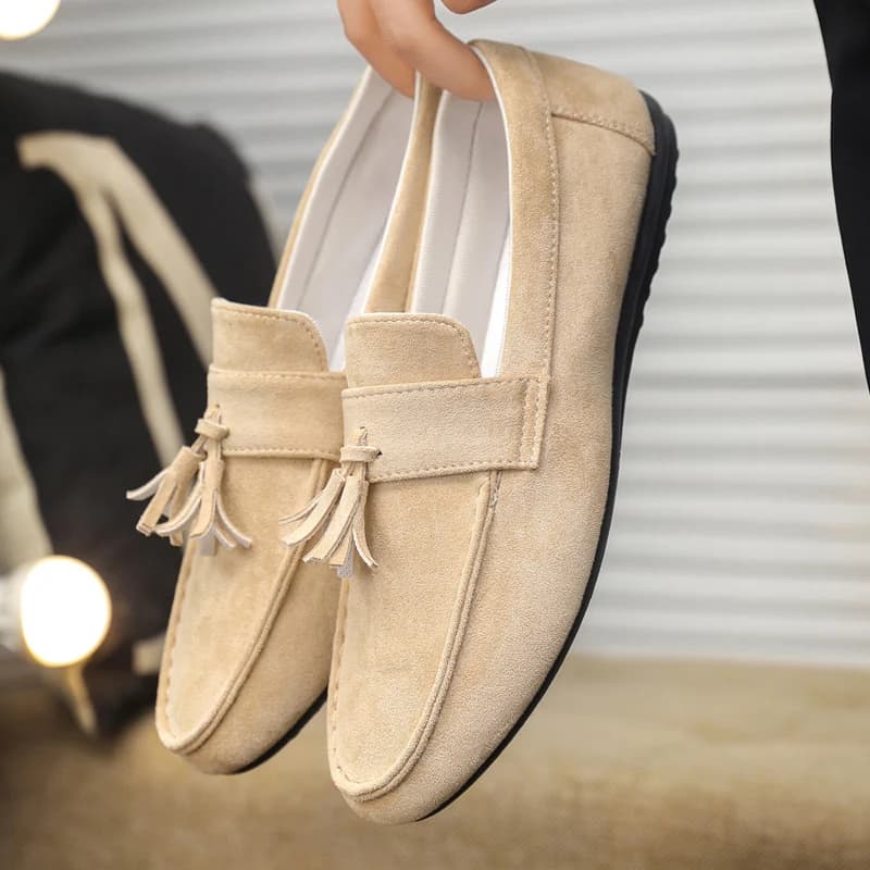 Lightweight Fashion Lazy Shoes Men Casual Shoes Male Breathable Slip-on Mens Suede Driving Shoes Comfortable Loafers Moccasins