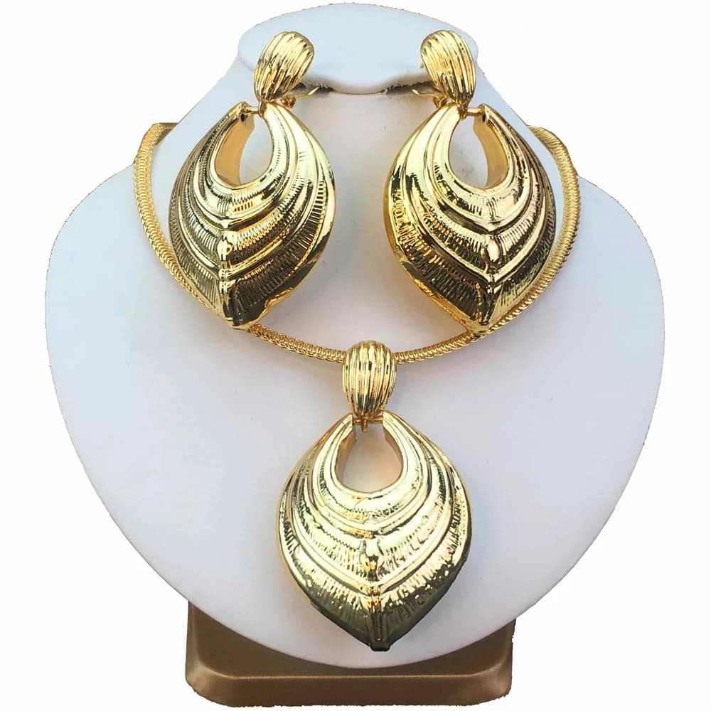 Fashion Italian Dubai Set di gioielli placcati in oro stile semplice collana con ciondolo grande Set di gioielli leggeri per donna FHK17477