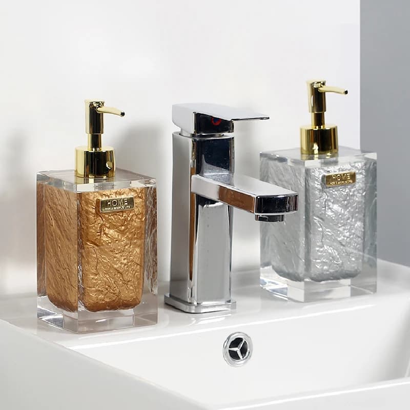 Bottiglia di emulsione trasparente nordica bottiglia divisa di tipo a pressione bottiglia d'acqua cosmetica accessori per il bagno Dispenser di sapone in resina