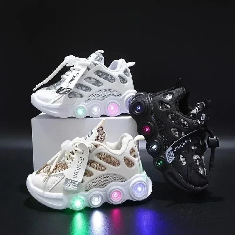Scarpe per bambini Scarpe da ginnastica per ragazzi Scarpe da ginnastica in pelle impermeabili con rete d'aria Scarpe da ginnastica bianche per bambini Sport da corsa per ragazze Scarpe da ginnastica per la scuola di marca per adolescenti