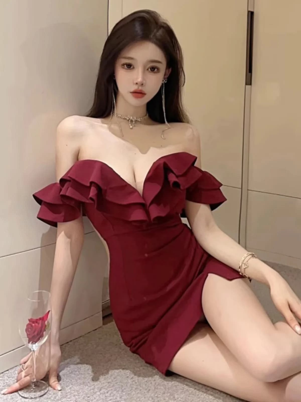 Sexy Slim Fit One Shoulder V Neck Short Dress Women's Summer Evening Gown High Waist Korean Style Commute Spring Fashion