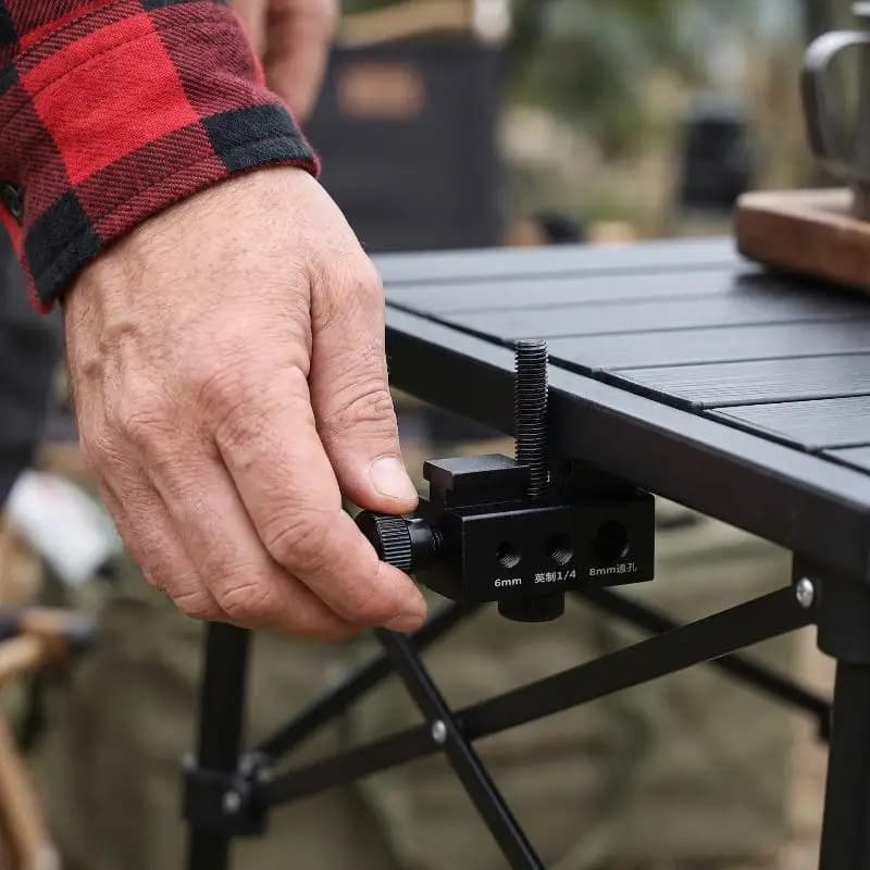 Clip slide stand for camping table for quick installation, aluminum alloy lamp base for camping tables, picnics, car parties, kitchens.