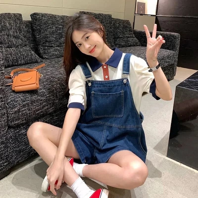 Salopette in denim a gamba larga da donna, stile college, pantaloncini estivi a vita alta, modello nuovo e ampio, design accattivante, lunghezza al ginocchio