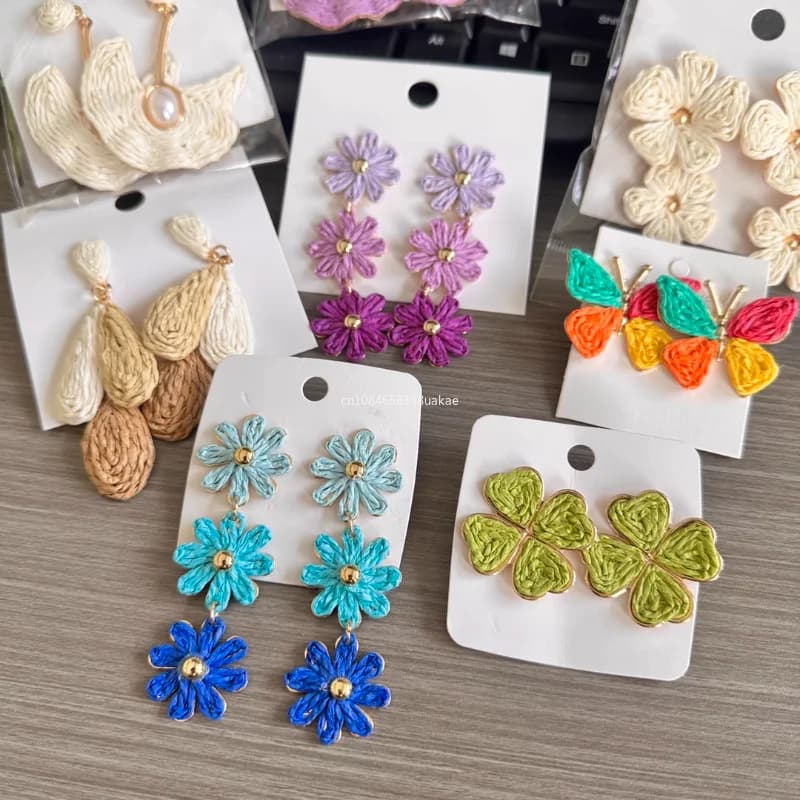 Bohemia Sweet Colorful Raffia Layered Flower Earrings for Women Girls Summer Handmade Rattan Knit Drop Earrings Holiday Jewelry