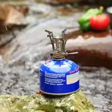 BRS-05 Super Mini Fornello da campeggio Stufa da alpinismo leggera Stufa a gas 1.94kw Stufa a gas in lega di alluminio e magnesio Peso 90g