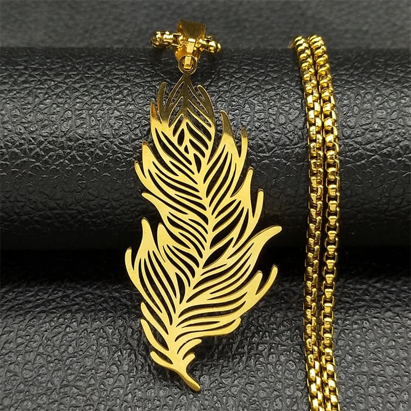 Collana con ciondolo piuma Boho per uomo donna regalo di gioielli con catena a foglia bohémien cava in acciaio inossidabile color oro/argento/nero