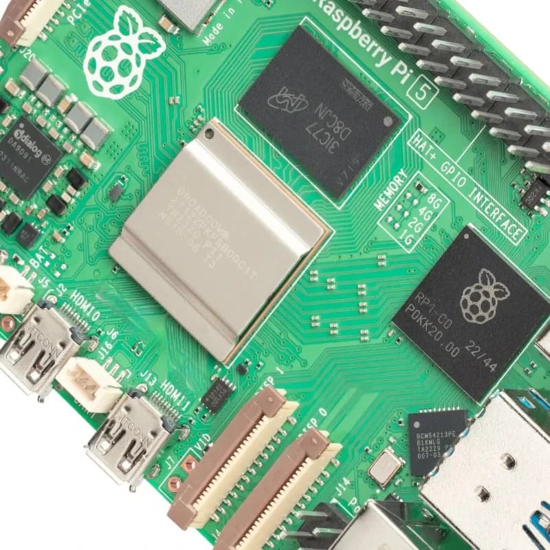 Pi 5, Opzioni per RAM, Processore BCM2712, CPU Quad-Core a 64 bit Arm Cortex-A76 a 2.4GHz, Realizzato con Controller I/O RP1 D