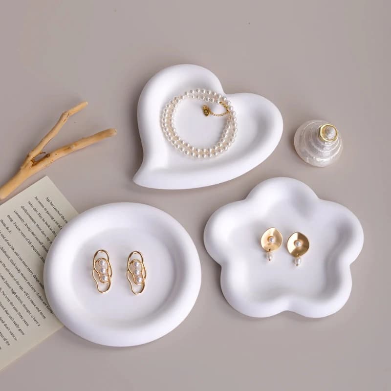 Heart-shaped floral jewelry storage tray, display stand, decorative plaster craft kit, and bead organizer.