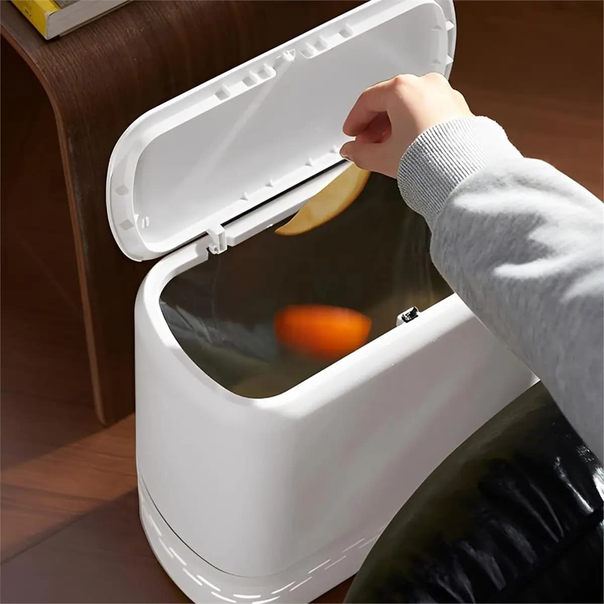 Cestino per Rifiuti da Bagno con Coperchio, Contenitore Sottile da 2,4 Galloni, Piccolo Cestino in Plastica, 10 L Stretto per Camera da Letto, Cucina