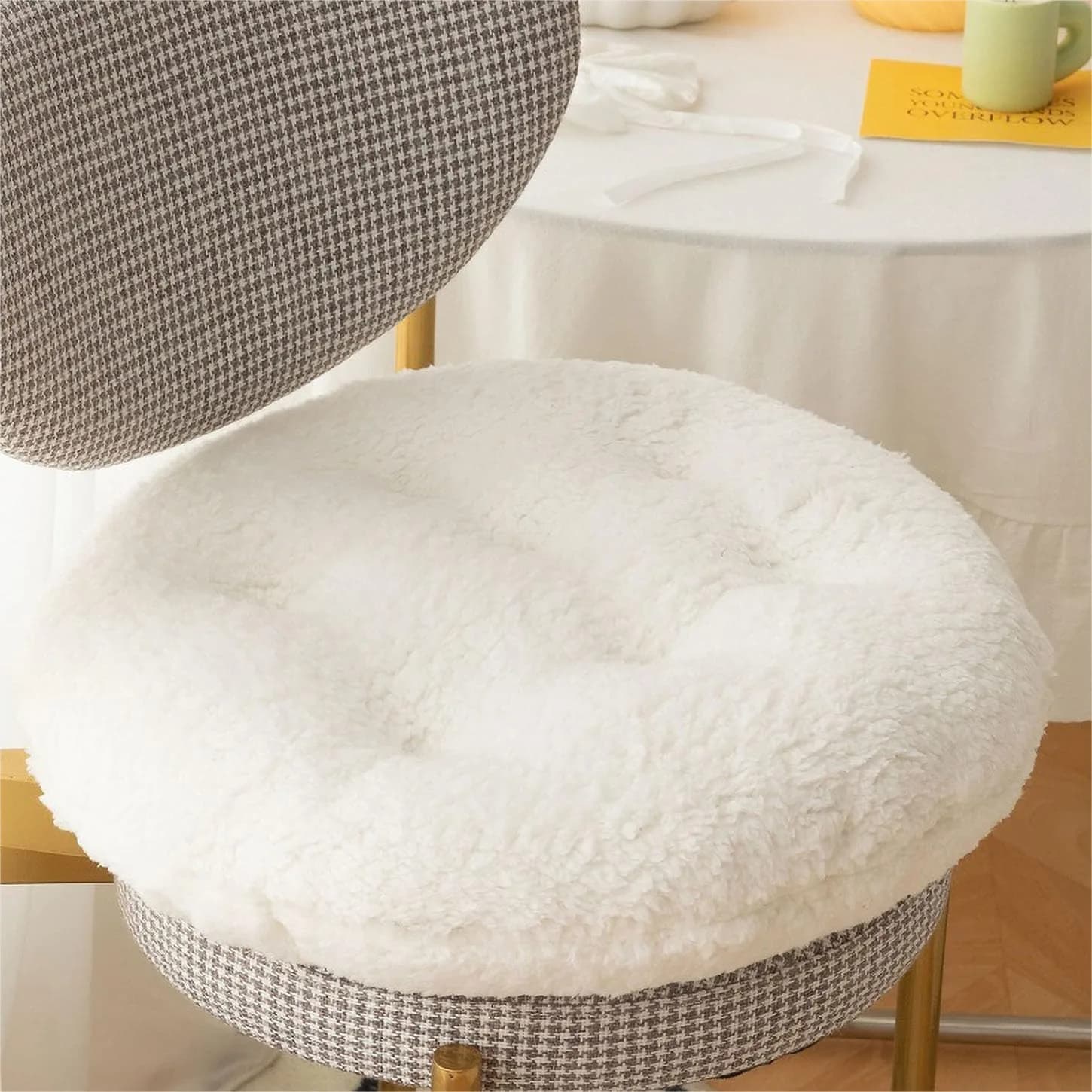 Thickened Plush Seat Cushion with Lamb Fleece Pad for Yoga Office Home Cafe Chair Meditation Round White 14x14 inch