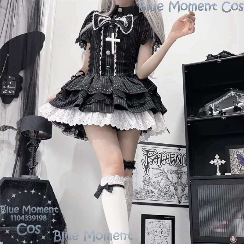 Abito da donna Jirai Kei Subculture Dark Gothic Lolita con colletto a pipistrello, fiocco in vita, orlo soffice e strisce bianche - Natale Carnevale