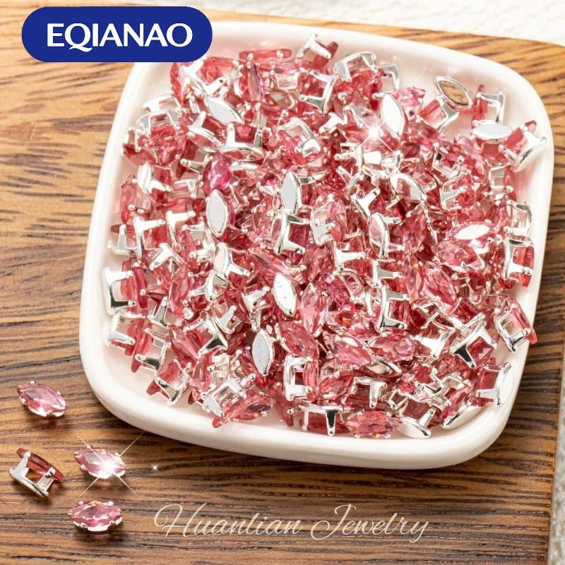 EQIANAO 50 Pezzi 5*10mm Strass a 4 Griffe a Occhio di Cavallo in Cristallo di Vetro per Accessori Fai da Te per Abiti da Sposa, Abbigliamento e Gioielli