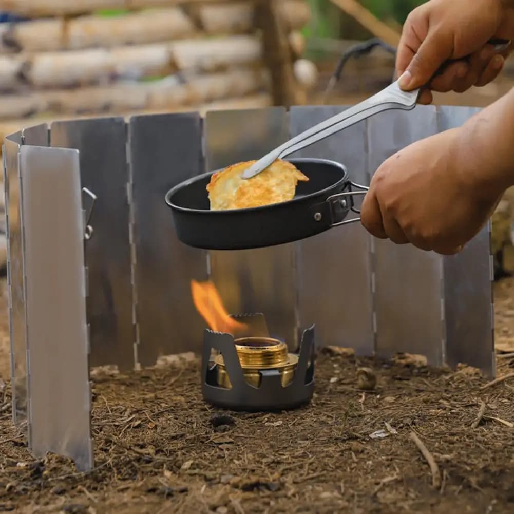 Fornello da campeggio a 10 pannelli Parabrezza portatile leggero Escursionismo all'aperto Picnic Bruciatore per fornello a gas butano antivento in metallo