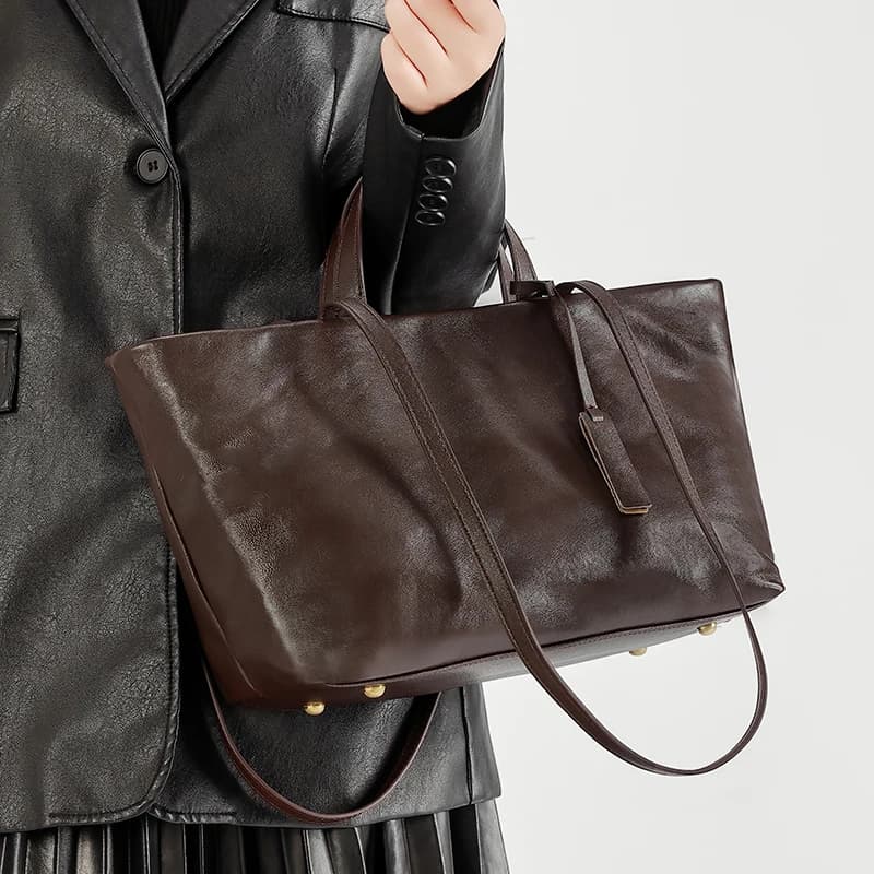 Women's Oil Wax Cowhide Genuine Leather Bag Lady Fashion Real Cowhide Bag Female Luxury Design High Capacity Commuting Handbag