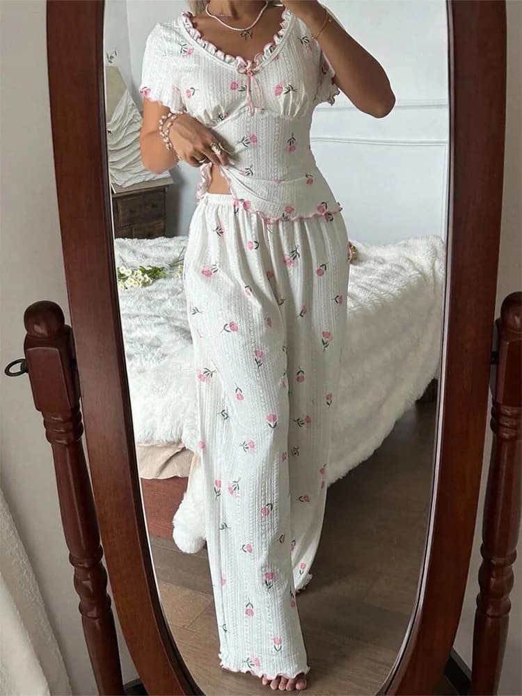 Y2K summer pyjamas with tulip print, V-neck with volant and lace, women's set with short sleeve top and wide leg trousers, casual home and nightwear