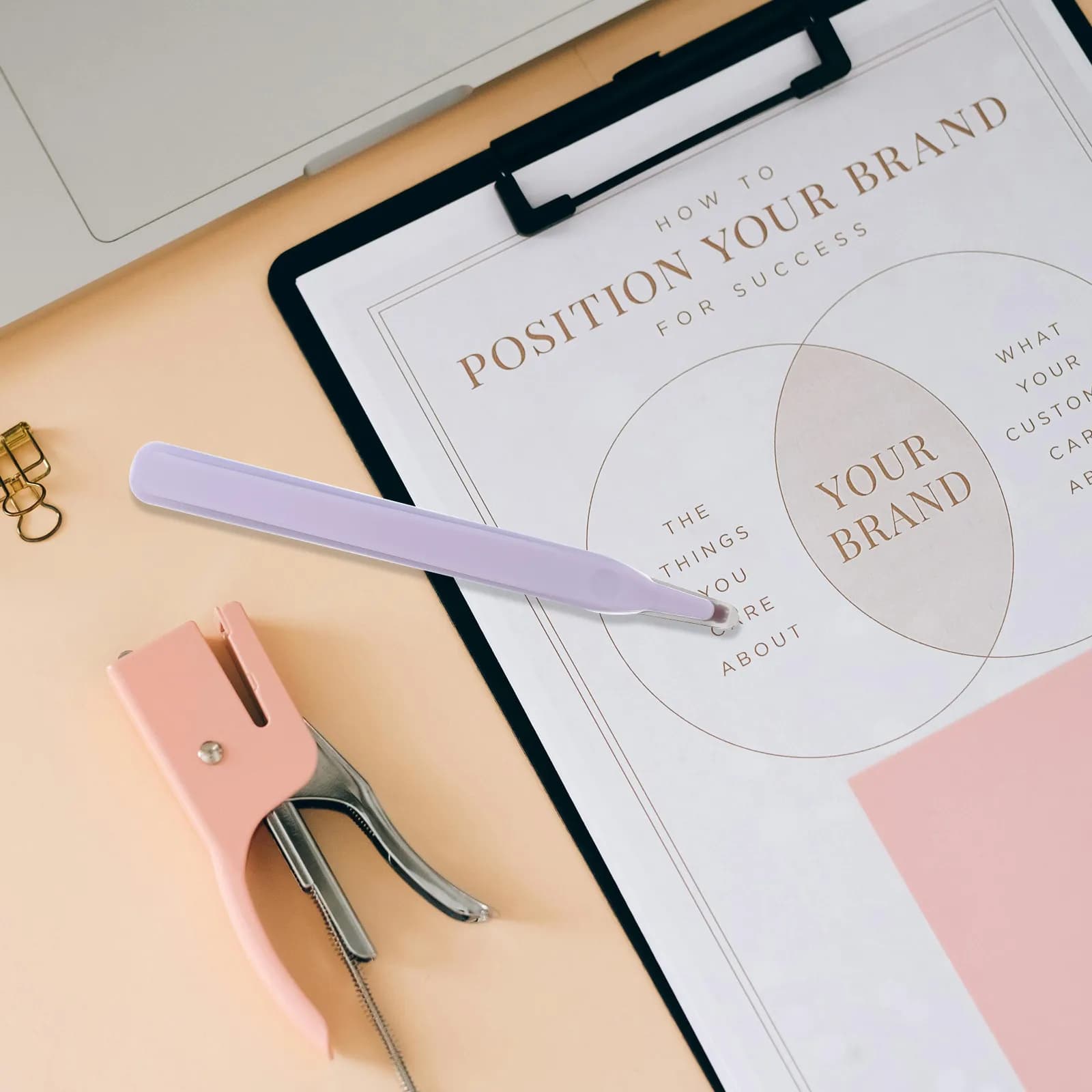 2 Pezzi Dispositivo per Rimuovere Graffette a Forma di Penna, Blu Chiaro Viola, Strumento Efficiente per Ufficio, Scuola, Casa, Sollevatore di Graffette Resistente