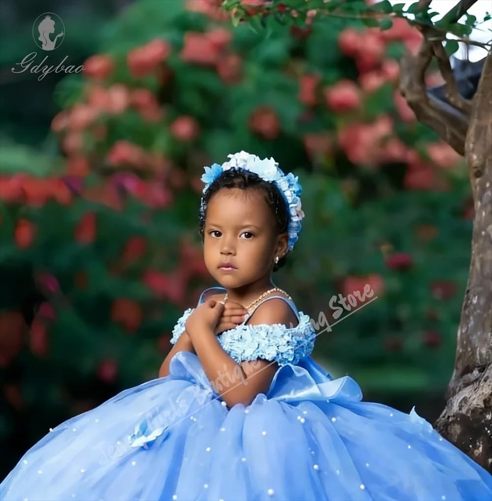 Adorabile abito da damigella d'onore azzurro con decorazioni di perle bianche e spalline sottili, adatto per matrimoni, feste, servizi fotografici