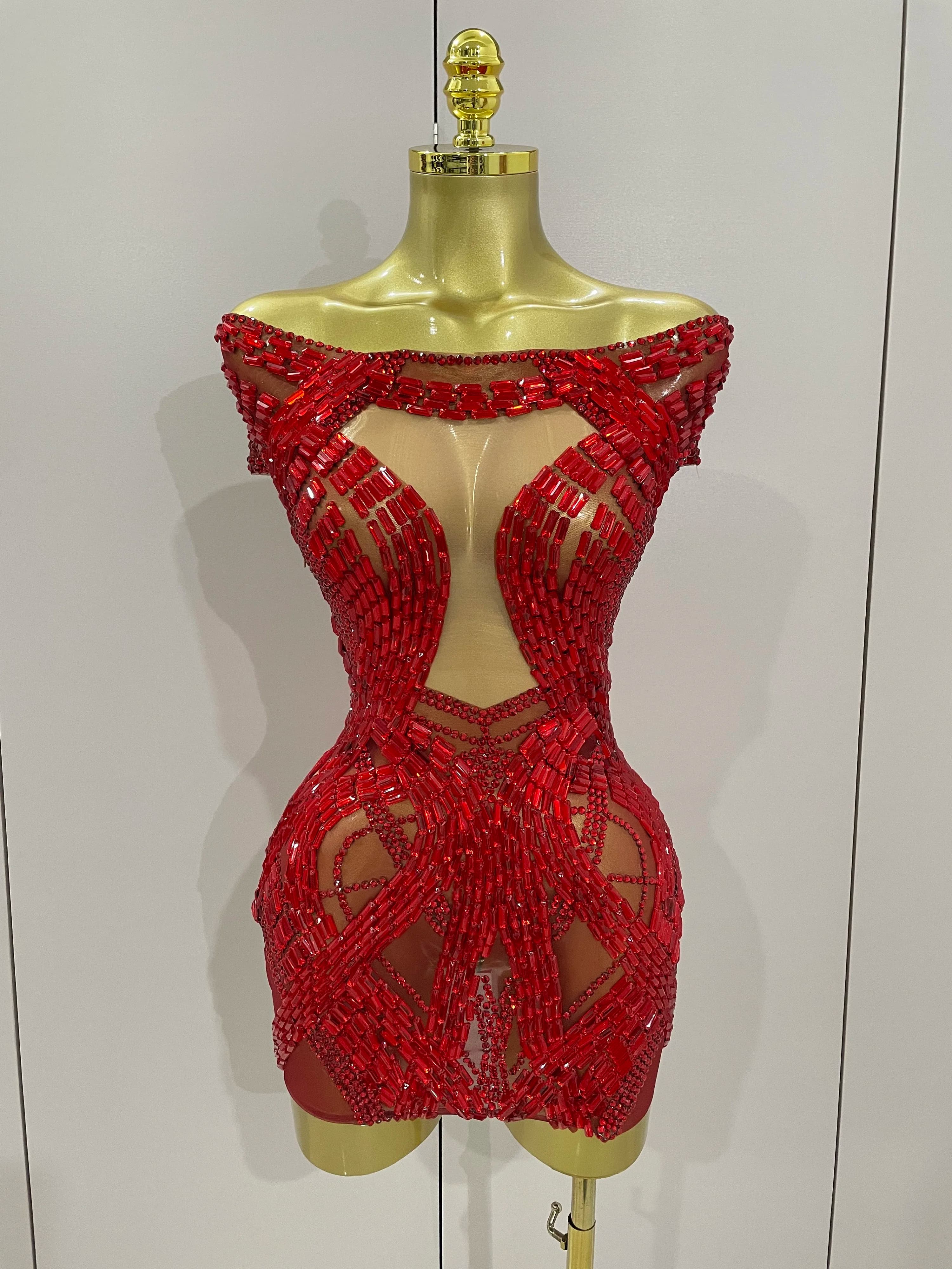2025 Shining Red Strass Sexy Mesh See-Through Mini abito da donna Celebrare la sera Prom Compleanno Party Dress Stage Shoot Wear