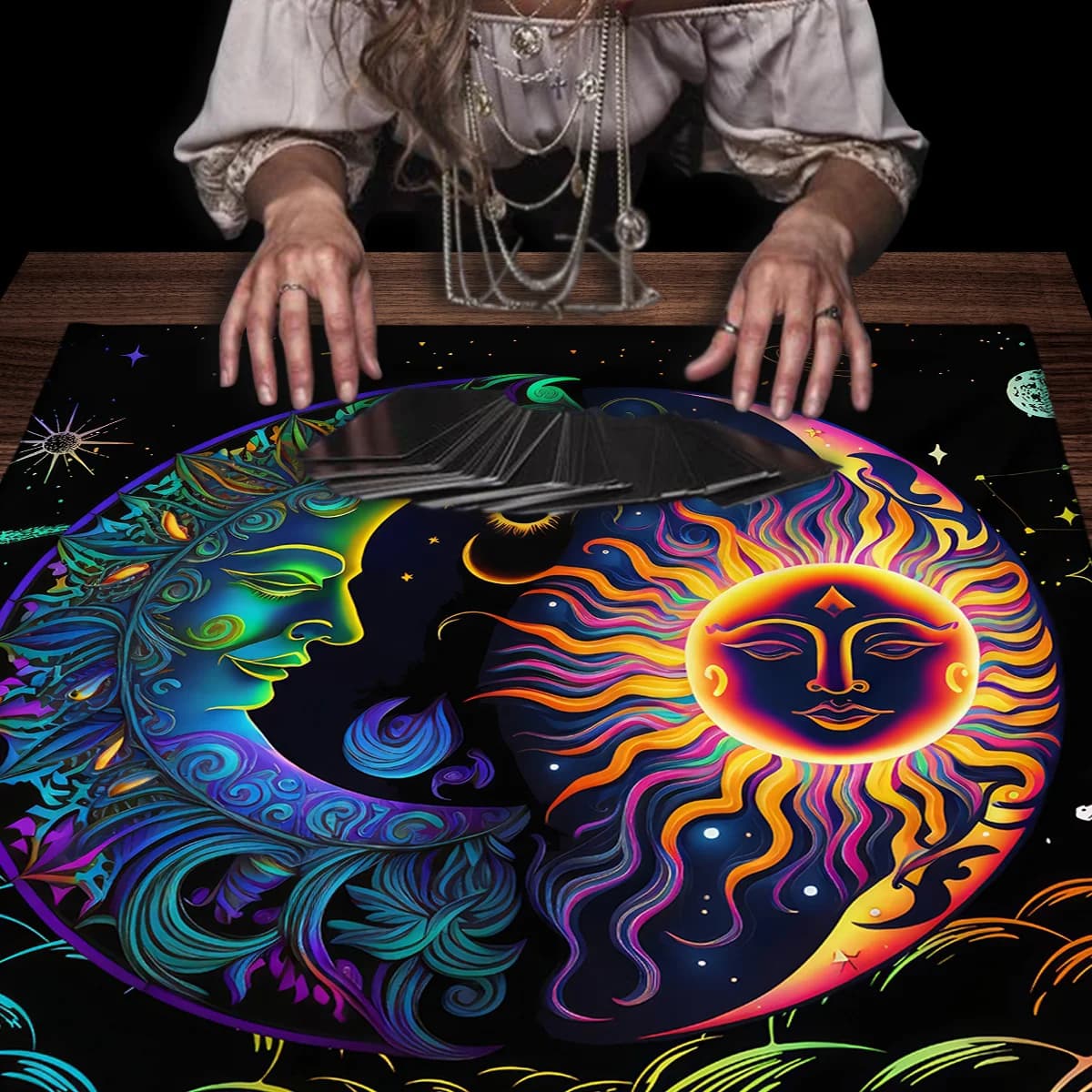 Tovaglia per carte dei tarocchi mistici colorati sole e luna Tovaglia per altare per divinazione Tappetino per tarocchi Stregoneria Astrologia Cuscinetti per carte oracoli
