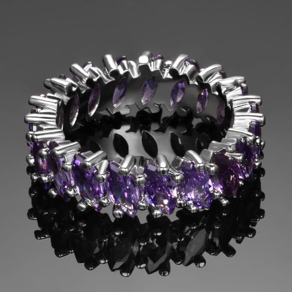 Anello di fidanzamento per anniversario da donna, anello di moda di lusso con ametista viola rotonda, colore argento, per regali quotidiani da donna e ragazza per feste.