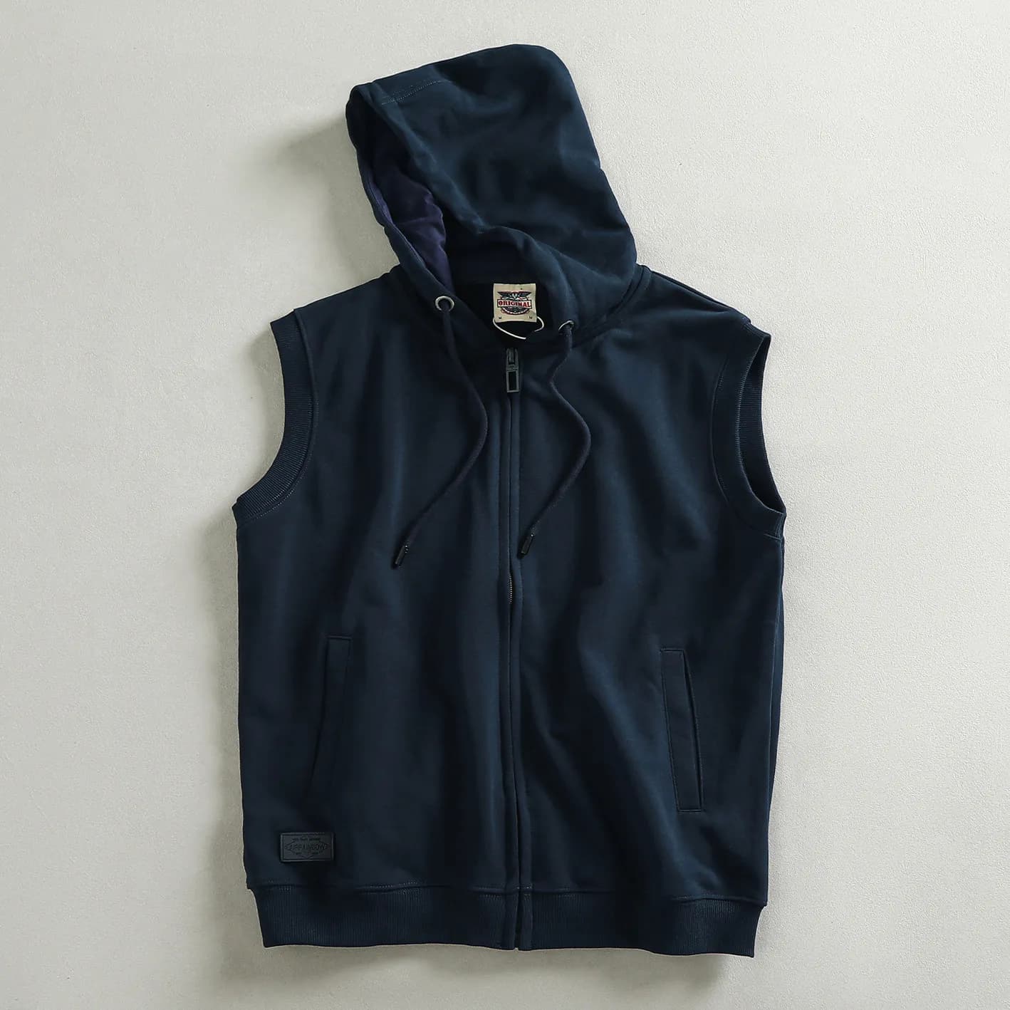 Nuovo gilet in maglia con cappuccio da uomo, versatile e alla moda, per primavera e autunno