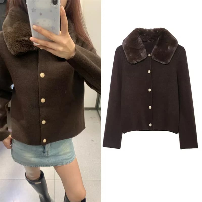 Giacca da donna 2025 Autunno Nuovo stile Giacca cardigan in maglia con collo in pelliccia sintetica a maniche lunghe marrone scuro Elegante ed elegante