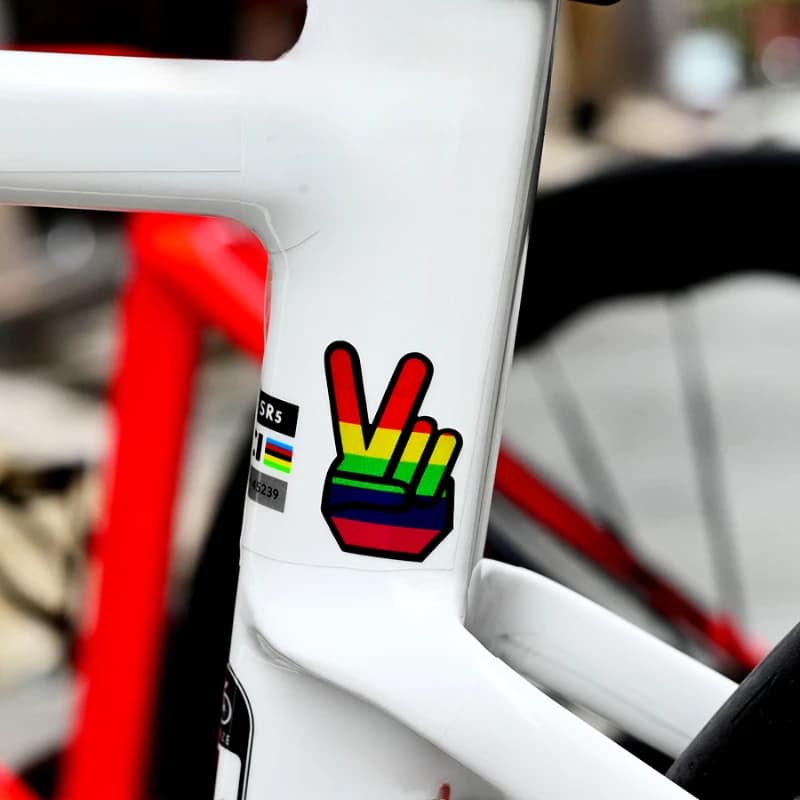 4 pezzi/set adesivi arcobaleno con simbolo della pace, multicolor, impermeabili, in vinile, per decorare telaio bici, auto, laptop, casco.