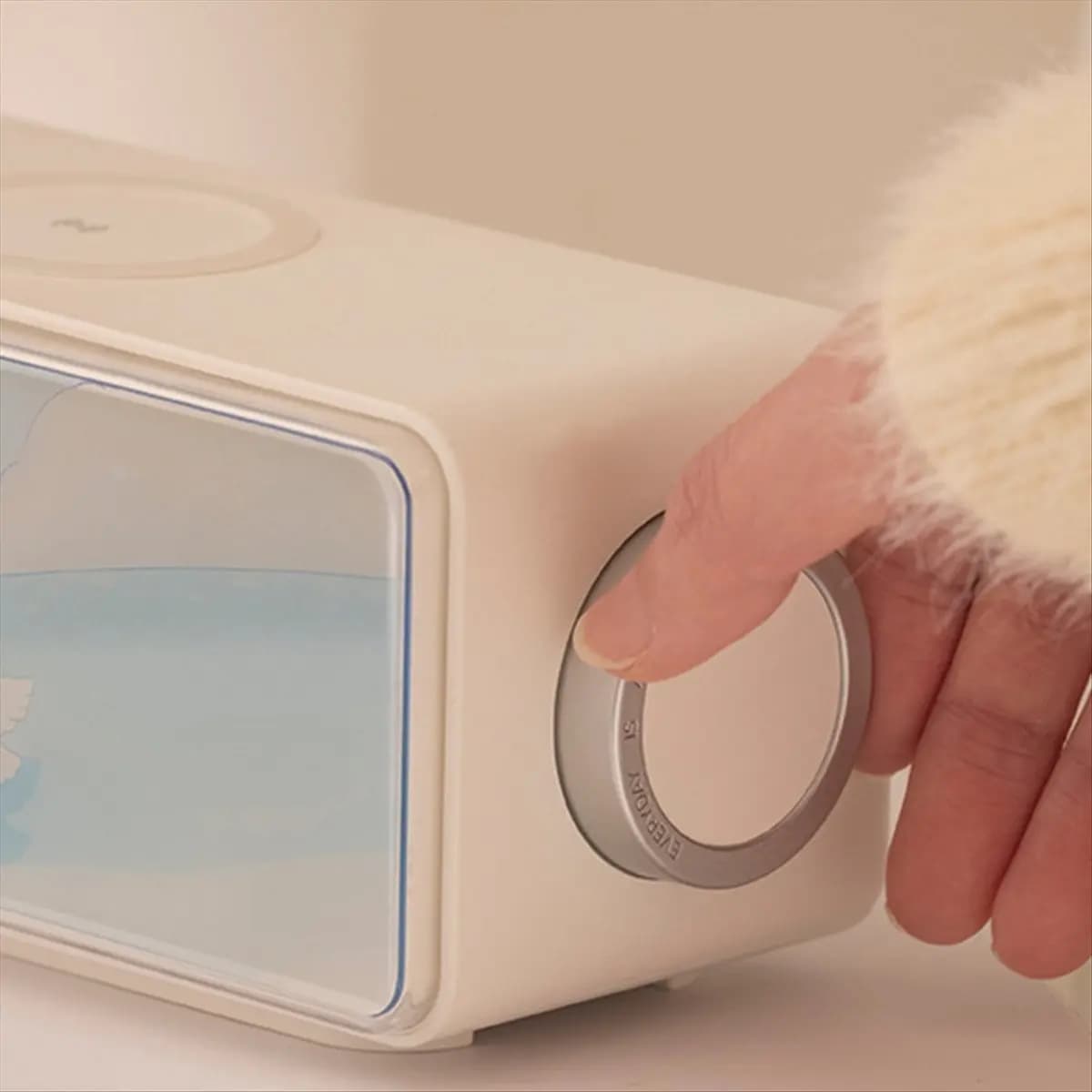 Efficiente: altoparlante Bluetooth, ricarica wireless, piccolo altoparlante portatile da esterno.