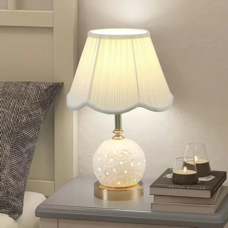 Lampade da Tavolo LED in Ceramica Moderne Europee, Dimmerabili, per Camera da Letto, Studio, Comodino, Soggiorno, Ristorante, con Paralume in Tessuto, Decorative