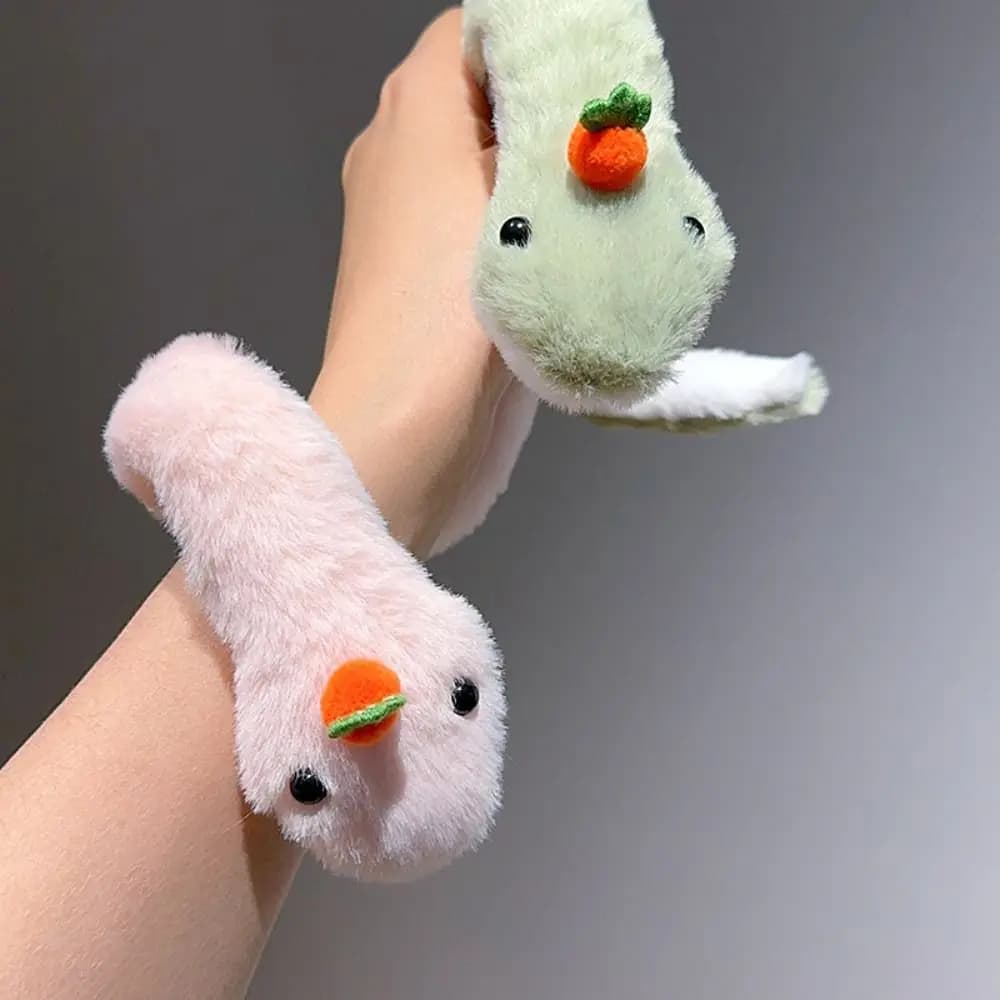 Ornamenti per l'Anno del Serpente, serpente morbido da avvolgere attorno al braccio, simpatico serpente di peluche, regalo per bambini