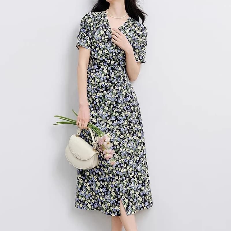 Summer New French Tea Dress Women's Slim Fit V-Neck Retro Floral Chiffon Dress with Slight Stretch and Waist Cinch Mid-Calf