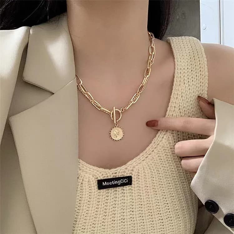 Double layered minimalist necklace new personalized beauty head TO buckle collarbone women's necklace accessory