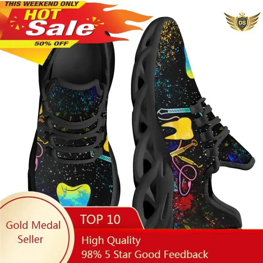 Scarpe basse con plateau leggere da donna di nuovo stile Scarpe da ginnastica in rete da donna con design medico e cielo stellato scuro