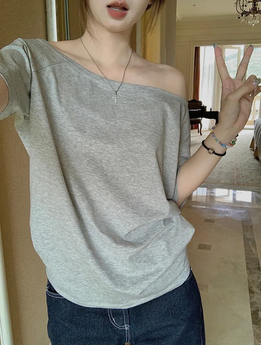 T-shirt da donna Solid Simple Summer Casual Cleanfit manica corta All-match Giovani ragazze Streetwear Y2k Top vestiti estetici Ins